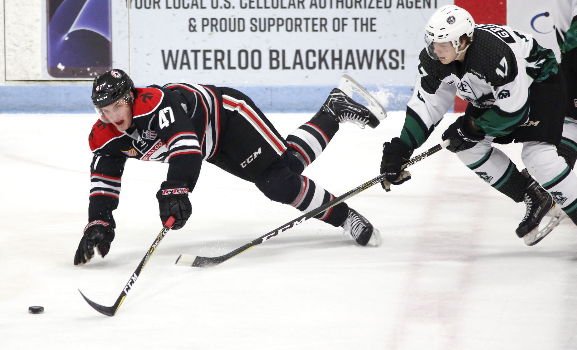 012718mp-wat-blackhawks-5